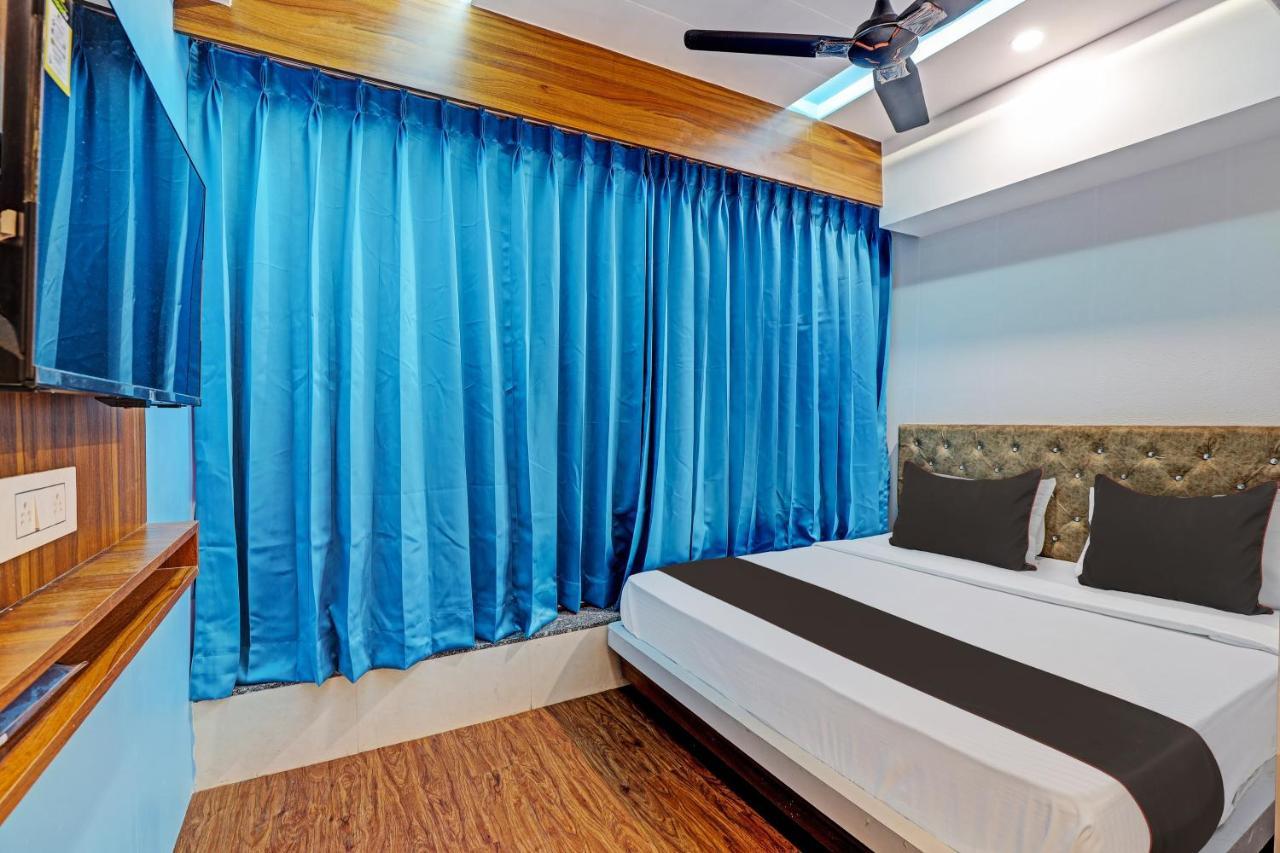Collection O Hotel Swarg Surat Ngoại thất bức ảnh