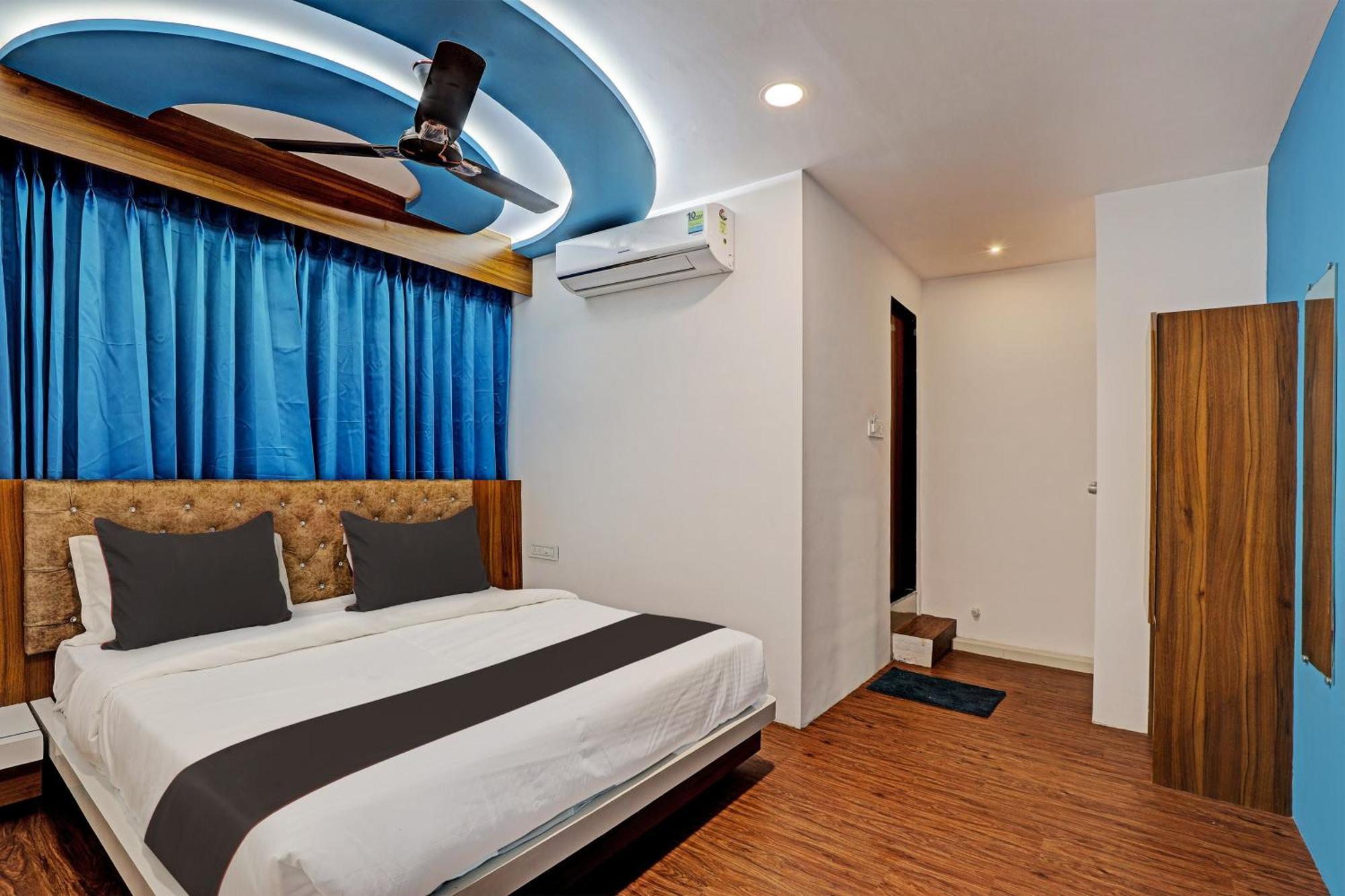 Collection O Hotel Swarg Surat Ngoại thất bức ảnh